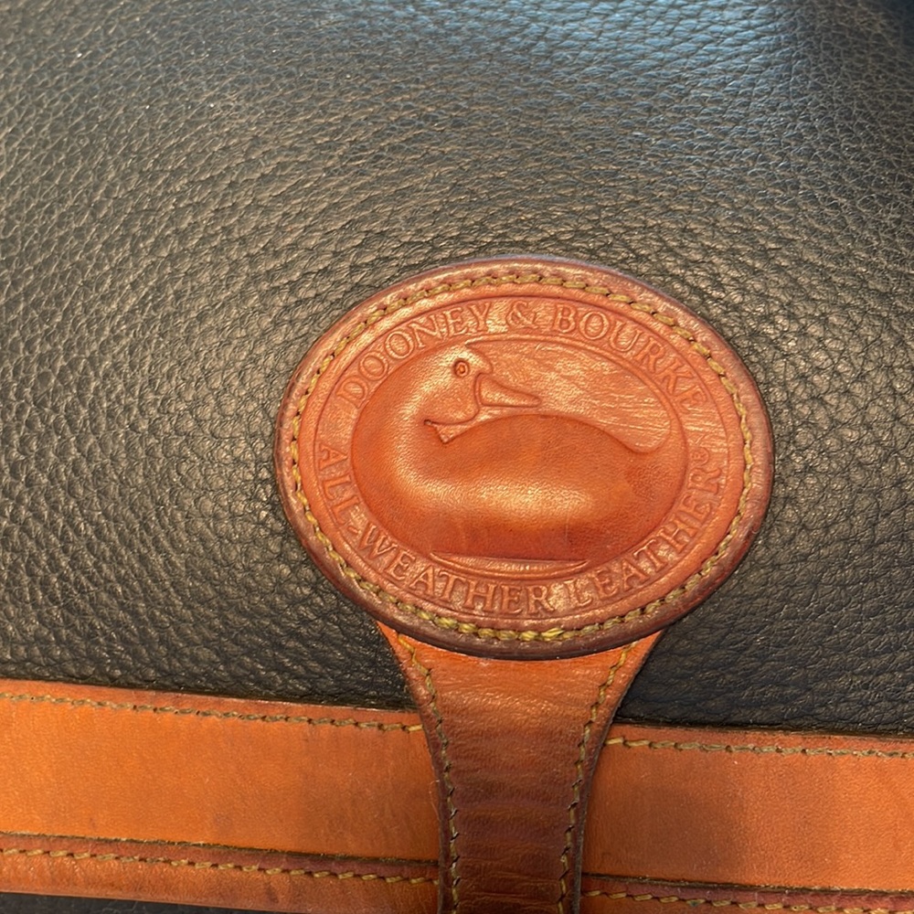 Dooney & Bourke - Picture 2 of 8